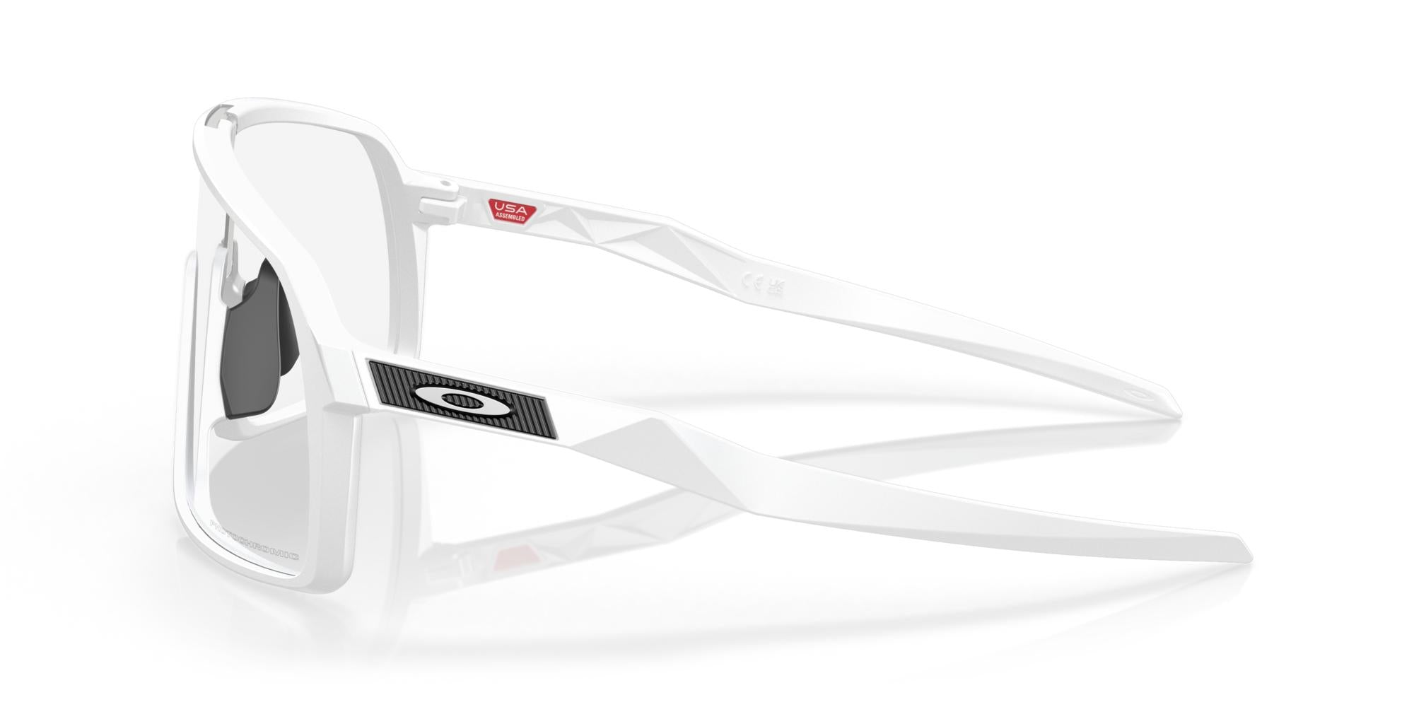 OAKLEY SUTRO Matte White / 60-57-940699 / Clear to Black Iridium Photochromic