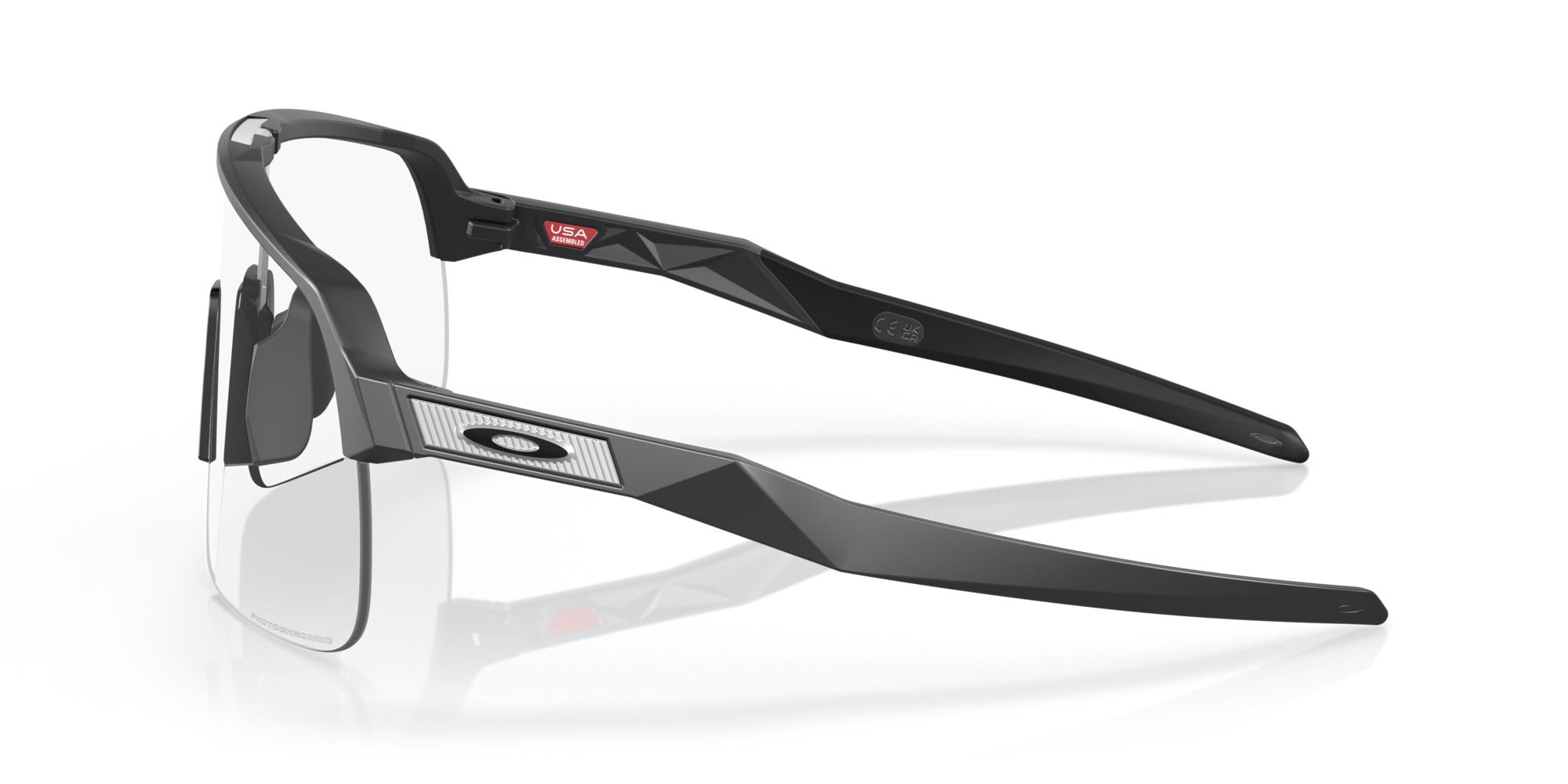 OAKLEY SUTRO LITE Matte Carbon / -946403 / Clear to Black Iridium Photochromic